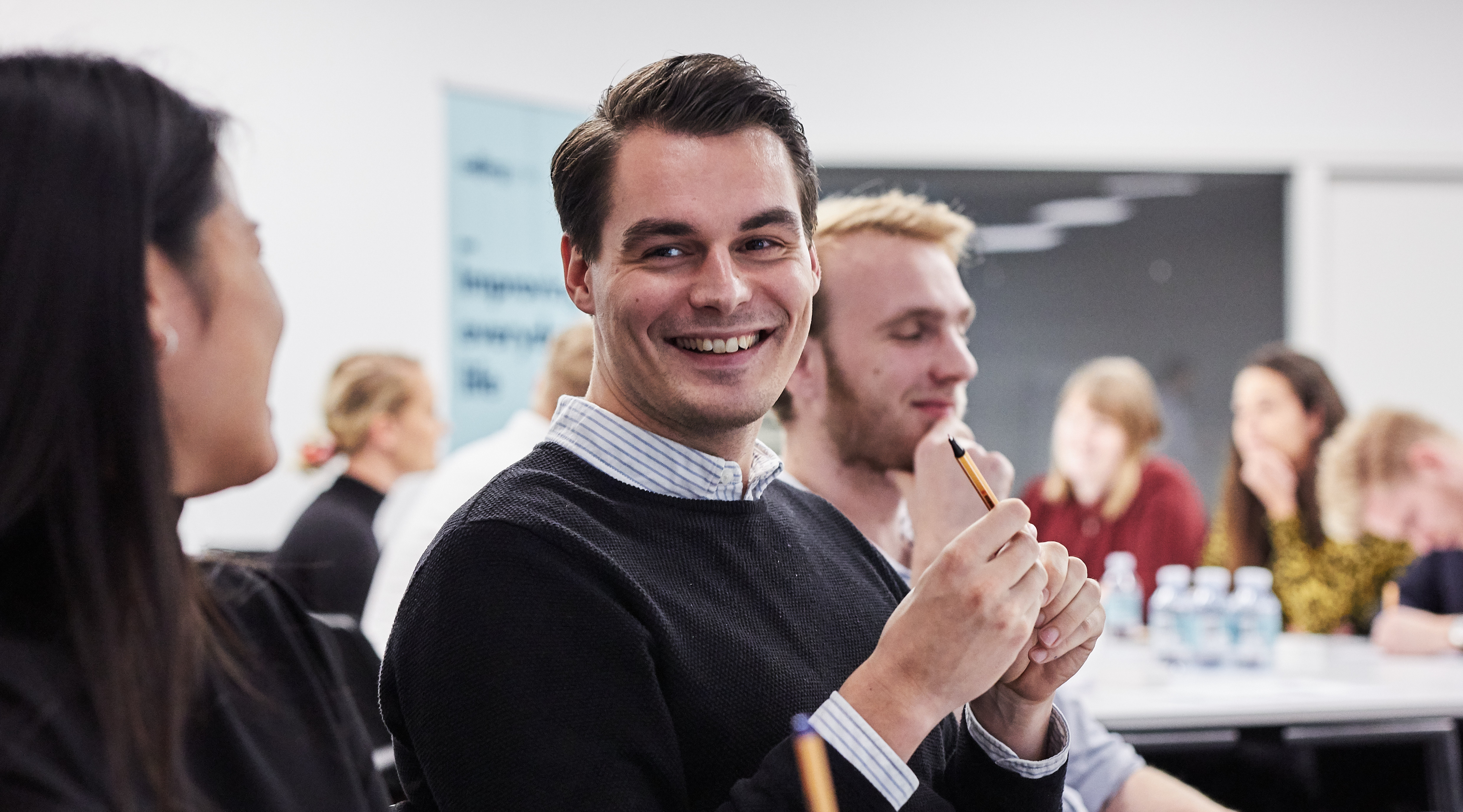 Studerende er har de sjovt til workshop omkring læring